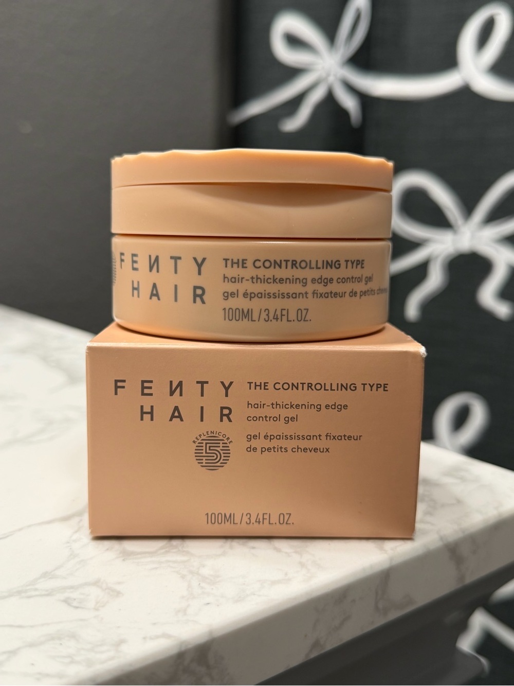 Fenty Beauty The Controlling Type Edge Control Gel